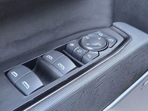 Used 2026 GMC Sierra 2500 AT4X image 12