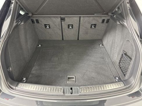 Certified 2025 Porsche Macan image 21