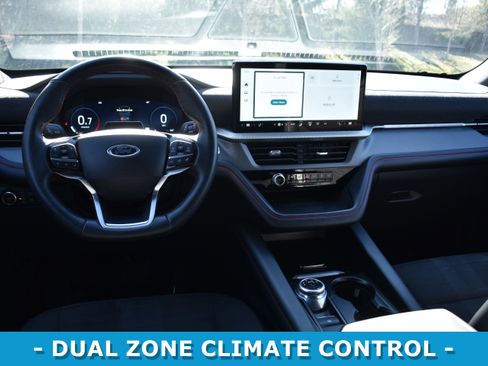 Used 2025 Ford Explorer ST-Line image 11