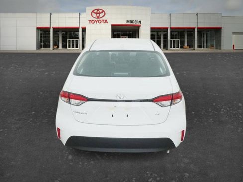 New 2026 Toyota Corolla LE FWD image 17