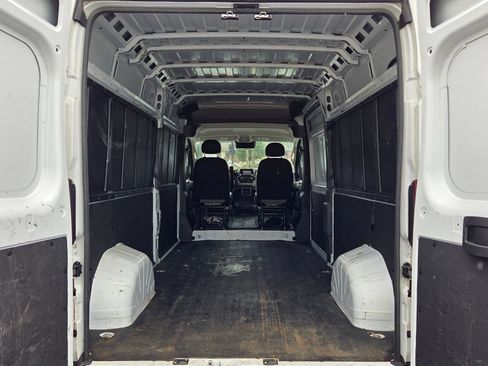 Used 2023 RAM ProMaster 2500 FWD image 9