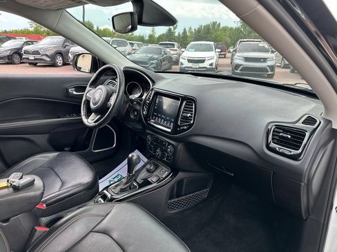 Used 2019 Jeep Compass Limited AWD/4WD image 30