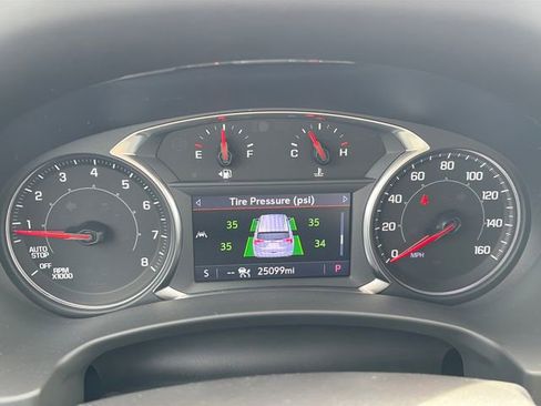 Used 2023 GMC Terrain SLT FWD image 25
