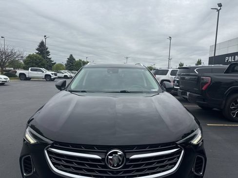 Used 2022 Buick Envision Essence w/ Technology Package I FWD image 3