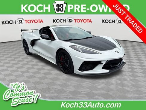 Used 2020 Chevrolet Corvette Stingray Preferred Cpe w/ 2LT Preferred Equipment Group RWD image 1