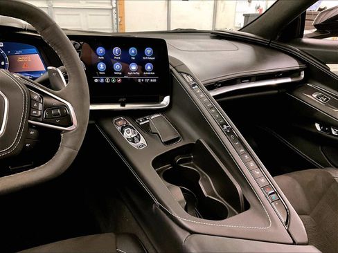 Used 2022 Chevrolet Corvette Stingray Premium Conv w/ Z51 Performance Package RWD image 6