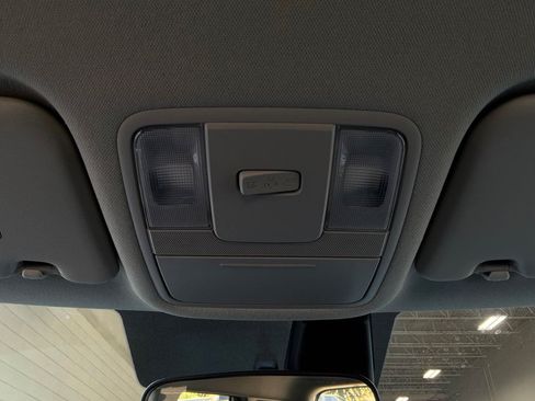 Used 2025 Kia Soul LX w/ LX Technology Package FWD image 15