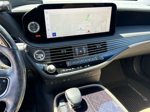 Used 2023 Lexus LS 500 w/ Interior Upgrade Package RWD image 7