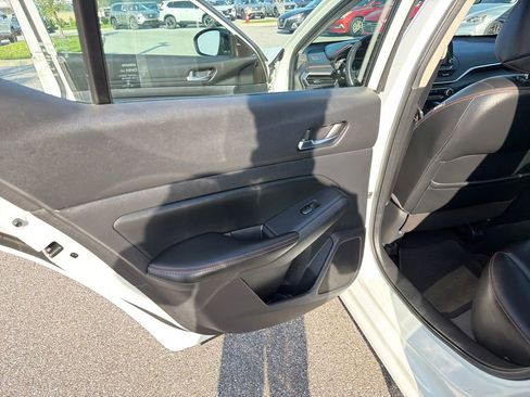 Used 2020 Nissan Altima 2.5 SR image 19