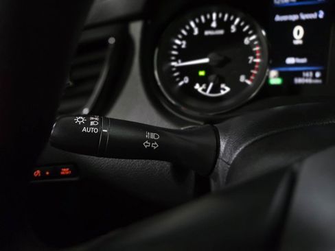 Used 2020 Nissan Rogue S image 20