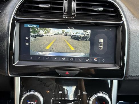 Used 2020 Jaguar XE S image 33