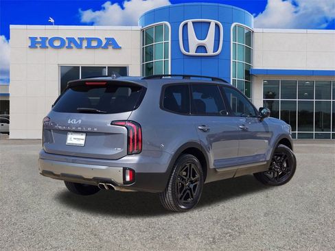 Used 2023 Kia Telluride EX X-Line image 3