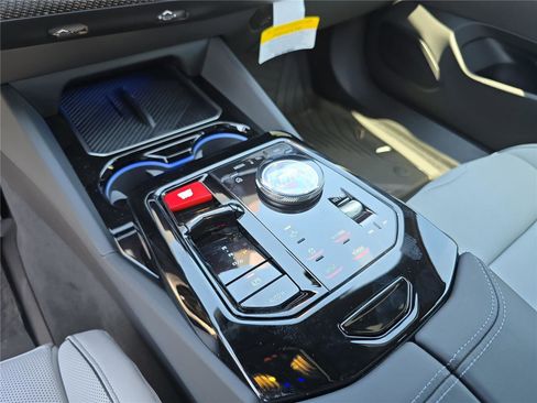 New 2026 BMW M5 w/ Executive Package AWD/4WD image 28