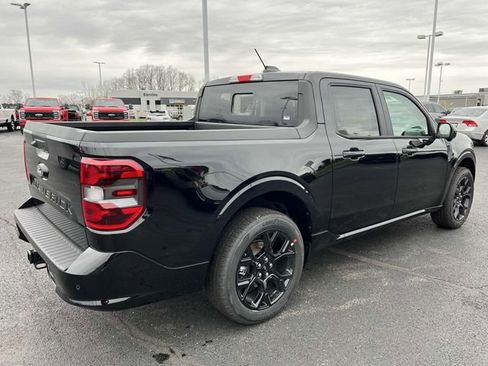 New 2025 Ford Maverick Lobo image 8