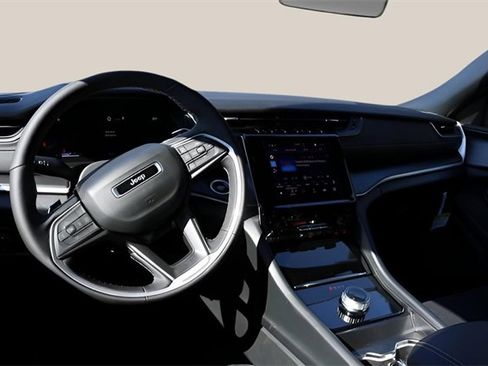 New 2025 Jeep Grand Cherokee L Laredo w/ Luxury Tech Group I image 14