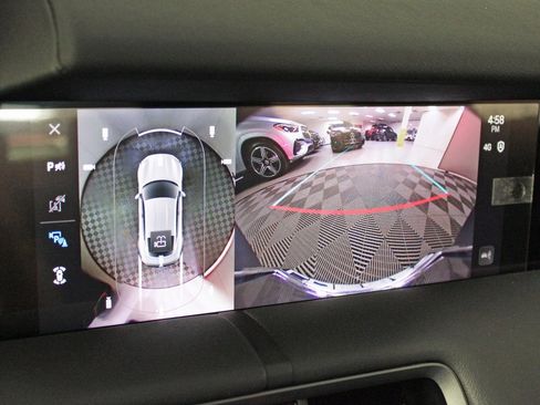 Used 2025 Porsche Taycan image 30