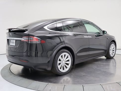 Used 2020 Tesla Model X Long Range image 5