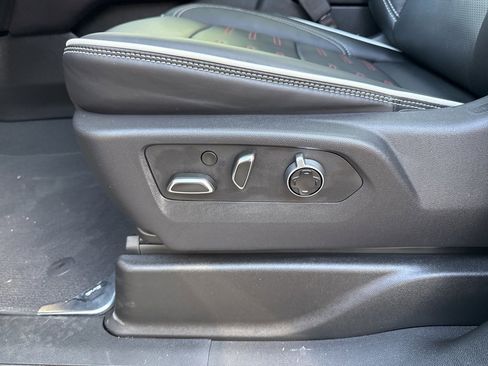 Used 2025 GMC Yukon AT4 Ultimate image 21