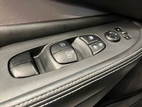 Used 2020 Nissan Murano SV image 20