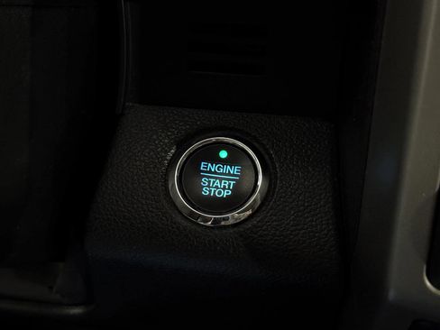 Used 2018 Ford F150 Lariat w/ Equipment Group 502A Luxury AWD/4WD image 12
