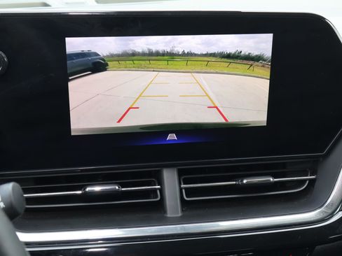 Used 2025 Chevrolet Trax ACTIV w/ Sunroof Package image 25