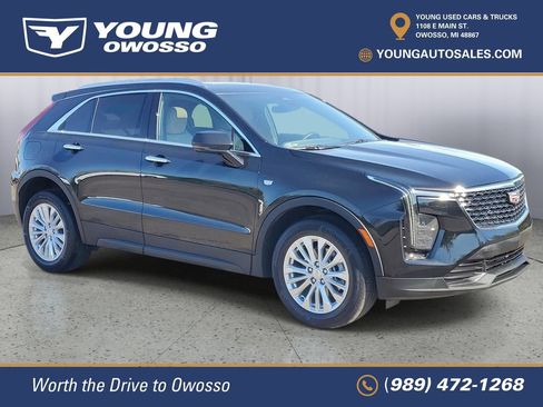Certified 2024 Cadillac XT4 Luxury w/ Cold Weather Package AWD/4WD image 2