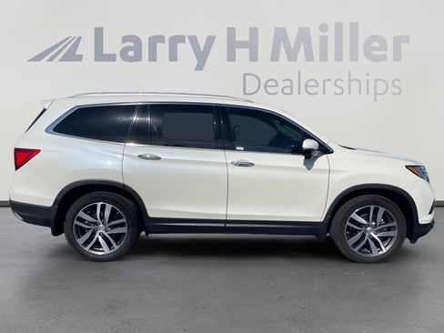 Used 2018 Honda Pilot Touring image 6