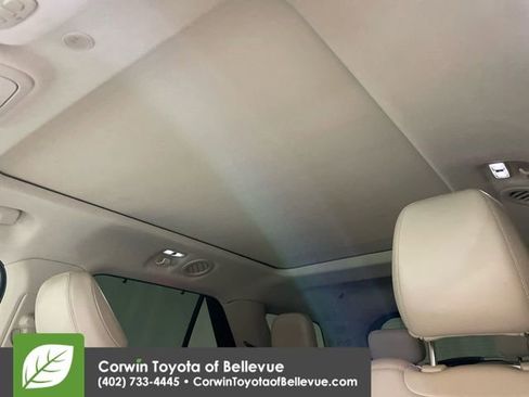 Used 2020 Ford Explorer Platinum image 24