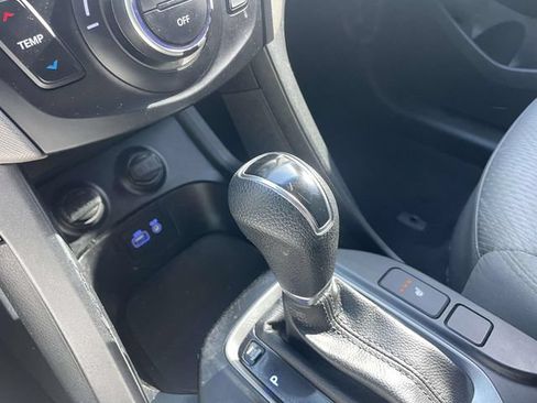Used 2018 Hyundai Santa Fe Sport w/ 2.4L Value Package 02 FWD image 39