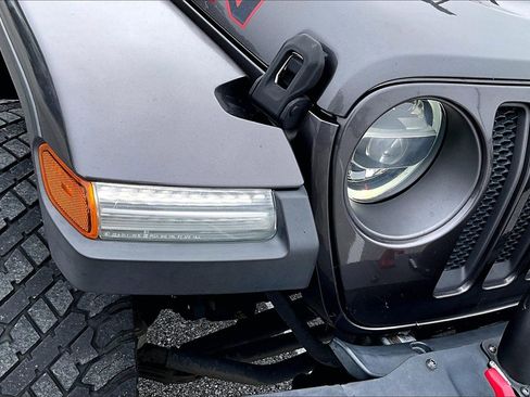 Used 2021 Jeep Wrangler Unlimited Rubicon image 28