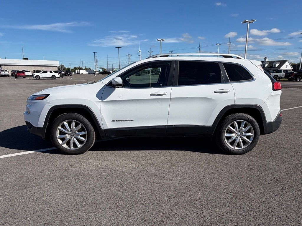 Used 2016 Jeep Cherokee Limited AWD/4WD image 9