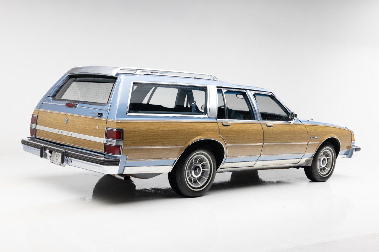 Used 1990 Buick Le Sabre Estate RWD image 11
