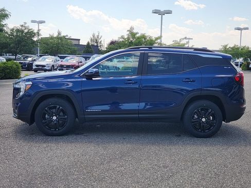 Used 2023 GMC Terrain SLE w/ Driver Convenience Package AWD/4WD image 34