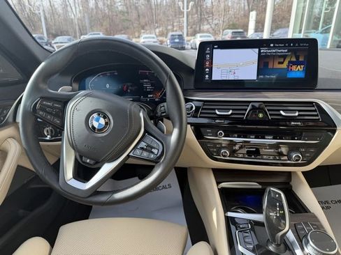 Used 2023 BMW 530i xDrive w/ Premium Package image 12