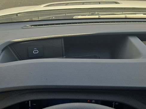 New 2026 Ford Transit 250 148 Medium Roof image 20