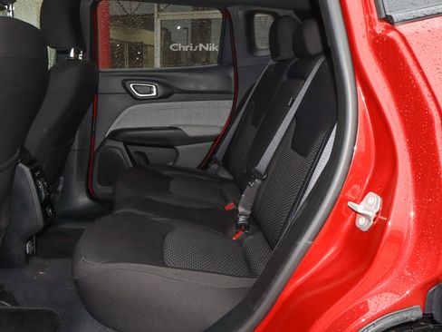 Used 2024 Jeep Compass Sport AWD/4WD image 8