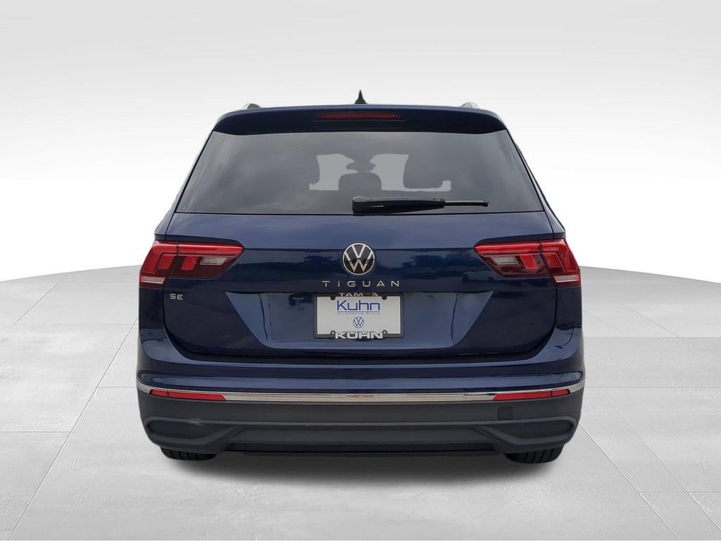 Certified 2022 Volkswagen Tiguan SE FWD image 5