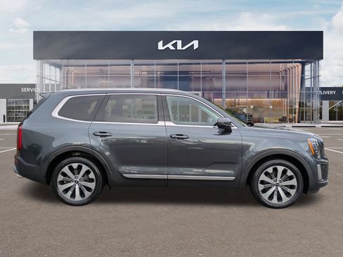 Used 2020 Kia Telluride EX w/ EX Premium Package AWD/4WD image 3