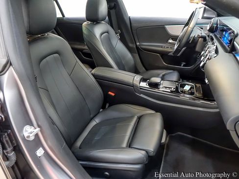 Used 2022 Mercedes-Benz CLA 250 4MATIC w/ Premium Package image 34