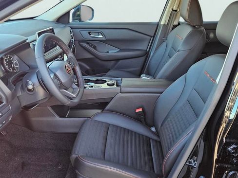 New 2026 Nissan Rogue SV AWD/4WD image 10