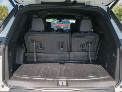 Certified 2023 Chevrolet Traverse RS w/ LPO, Floor Liner Package FWD image 14