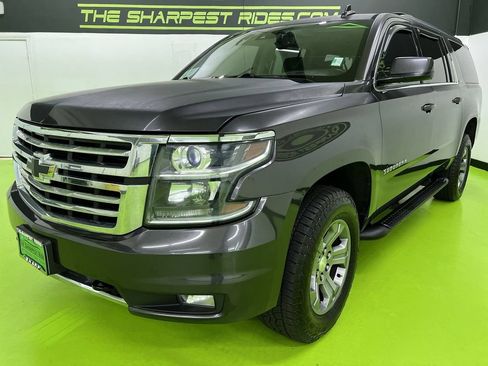 Used 2017 Chevrolet Suburban LT AWD/4WD image 5