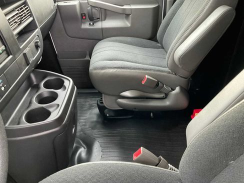 Used 2025 Chevrolet Express 2500 w/ Driver Convenience Package RWD image 20