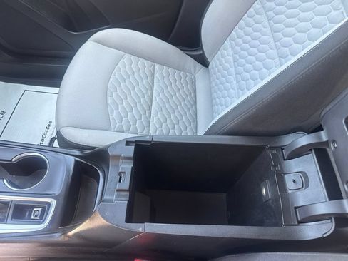 Used 2018 Chevrolet Equinox LS FWD image 23