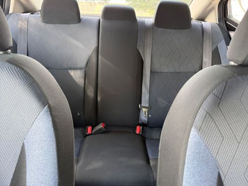 Used 2025 Nissan Versa SV FWD image 38