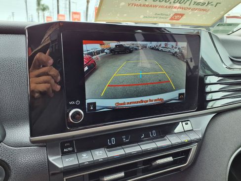 Used 2025 Toyota Camry LE FWD image 23