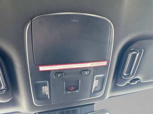 Used 2025 Toyota Camry SE w/ Convenience Package FWD image 21