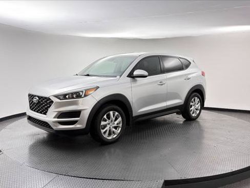 Used 2019 Hyundai Tucson SE FWD image 2