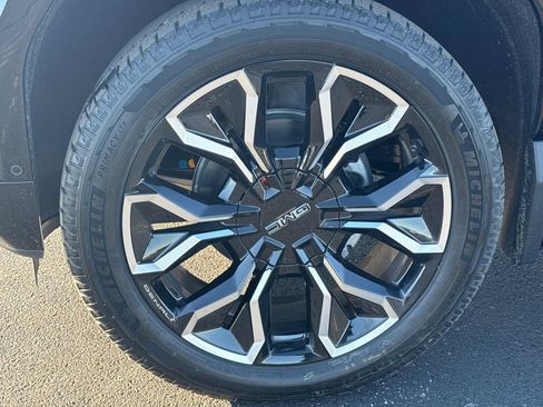 New 2025 GMC Sierra EV Denali image 14