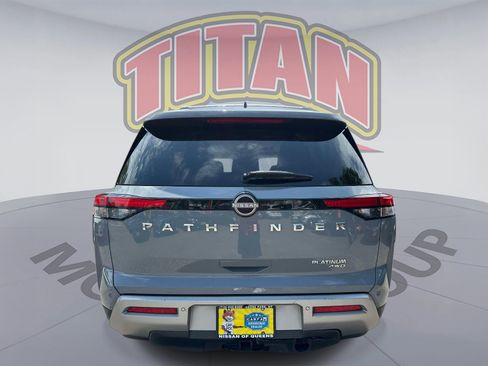 Certified 2022 Nissan Pathfinder Platinum w/ Cargo Package AWD/4WD image 4